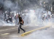 Muere por disparo un joven durante manifestación opositora en Caracas