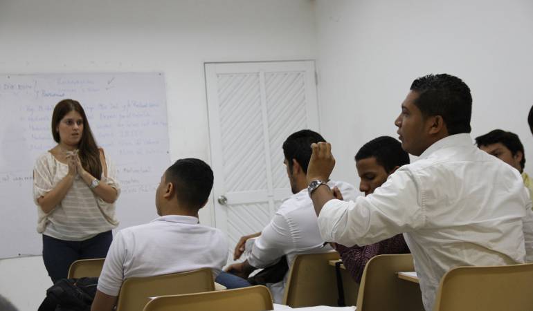 Estudiantes y profesionales de Colombia podrían realizar pasantías en Chile, Perú y México