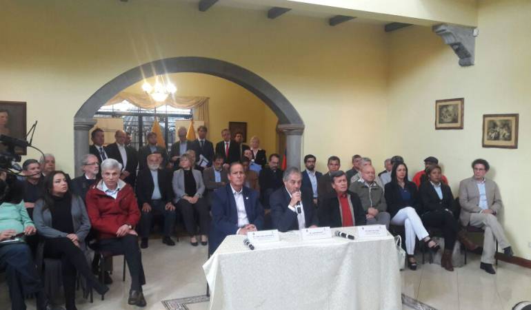Las delegaciones de paz del Gobierno y el ELN