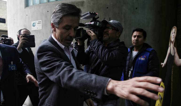 Presidencia suspendió el contrato en cuerpo ajeno con Marketmedios