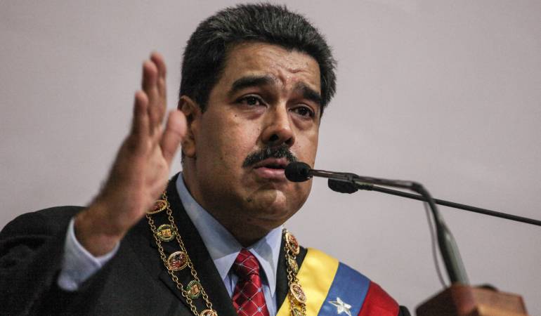 Editorial que afirma que el gobierno venezolano está débil y que libertad de Leopoldo es parte de una negociación: Teoría afirma que funcionarios del gobierno de Venezuela tendrían planes para huir del país