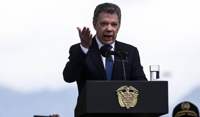 Santos convoca cumbre Colombia-EE.UU.-Mexico-Triángulo Norte por narcotráfico