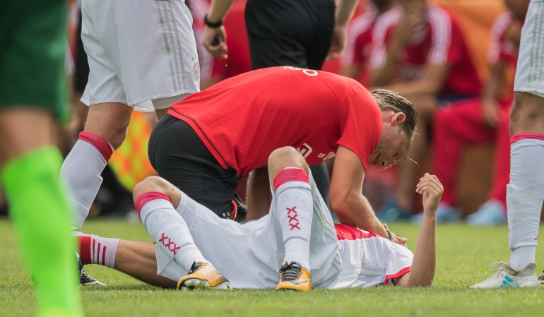 Ajax daño cerebral: Jugador del Ajax sufre daño cerebral