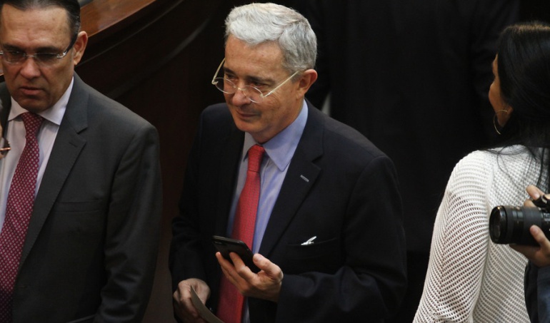 Uribe acusa a Daniel Samper de violador: Lluvia de criticas a Uribe por falso señalamiento a Daniel Samper Ospina