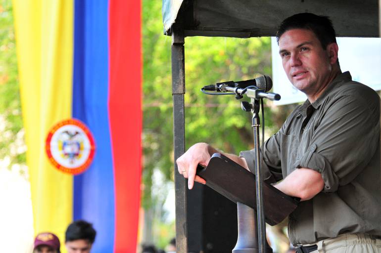 Juan Carlos Pinzón renunció al Partido de la 'U — COLOMBIA