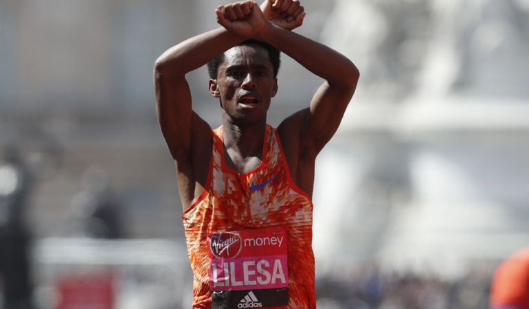 Lilesa Kosgei Media Maratón de Bogotá: Feyisa Lilesa y Brigid Kosgei ganan la Media Maratón de Bogotá