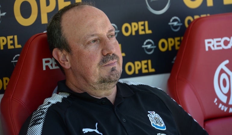 Casas de apuestas dan a Benítez como el primer despedido en Premier League