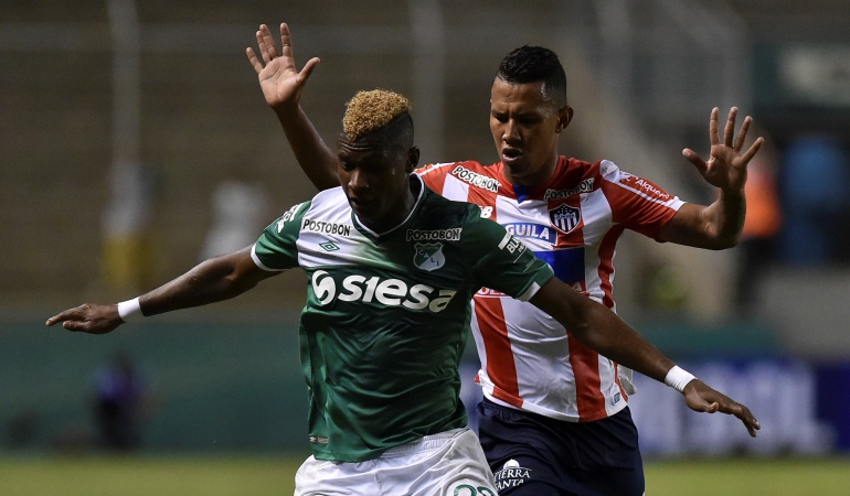 Luis Orejuela, nuevo jugador del Ajax de Holanda