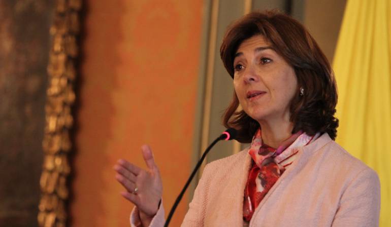 Venezuela: Lo de Venezuela es una tragedia y cada vez es más difícil una negociación: canciller Holguín