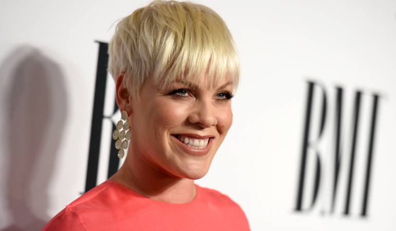 Pink: “Casi pierdo la voz por culpa de los cigarrillos”: Pink