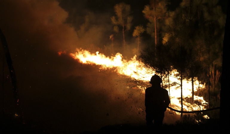 Enorme incendio en Vila de Rei, centro de Portugal