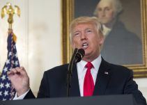 Trump culpa tanto a supremacistas como a izquierda de violencia en Virginia