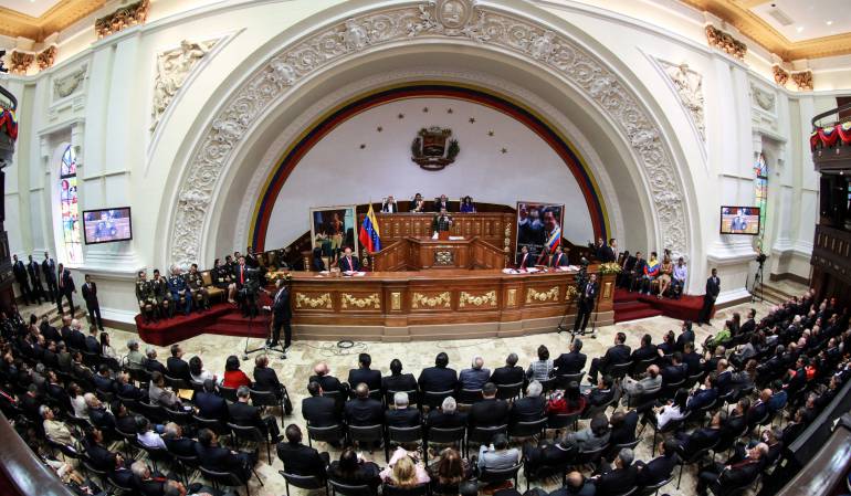 Constituyente Parlamento: La Constituyente venezolana se atribuye facultades del Parlamento por decreto