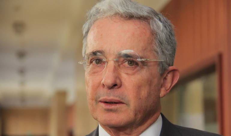 Álvaro Uribe Velez Daniel Samper Corte: Revista Semana apeló petición de Uribe en caso con Daniel Samper