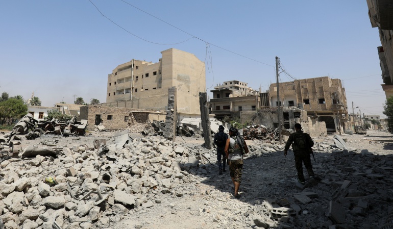 Conflicto en Siria: Más de 300 niños y mujeres muertos en bombardeos de la coalición en Al Raqa