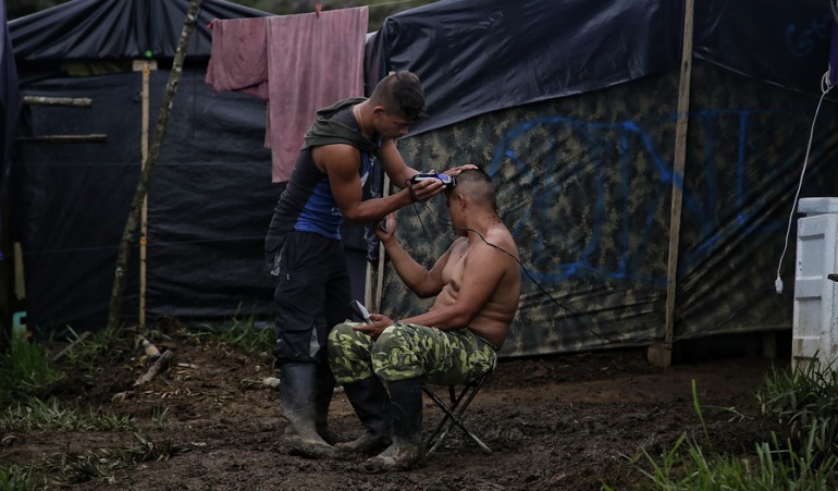 Bienes de las Farc: Traperos, escobas y cirugías en el pene no sirven para reparar a las víctimas: fiscal