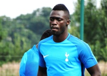 Dávinson Sánchez, listo para debutar con el Tottenham en Liga inglesa