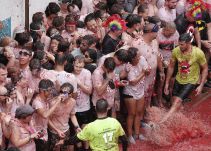 Buscando a mi doble, la historia de la chica misteriosa de la Tomatina