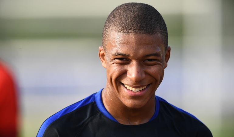 Mbappé PSG: Kylian Mbappé, nuevo jugador del PSG de Francia