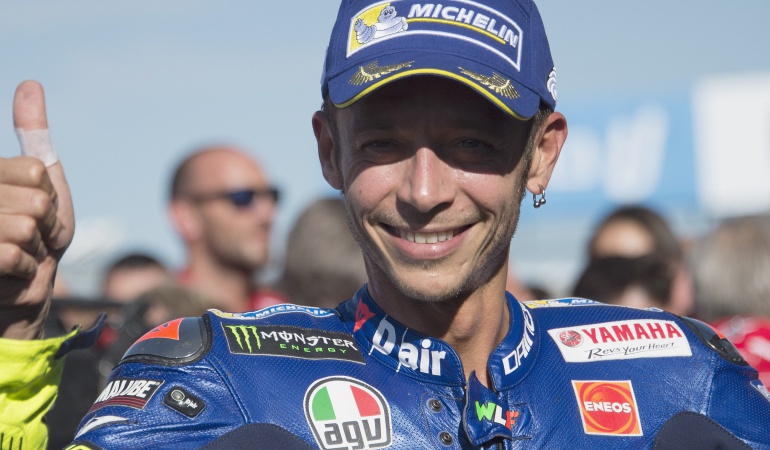 Valentino Rossi recibe alta médica después de su accidente en moto