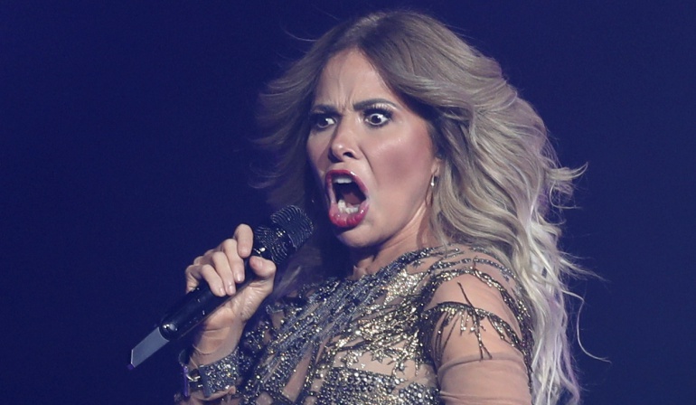Gloria Trevi: "¡Escúpeme a mí!”, la petición de un fan a Gloria Trevi