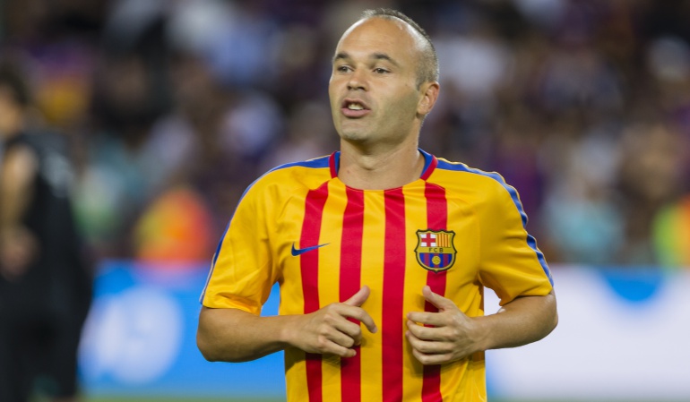 Según 'TuttoSport', la Juventus querría a Iniesta para que 'haga de Pirlo'