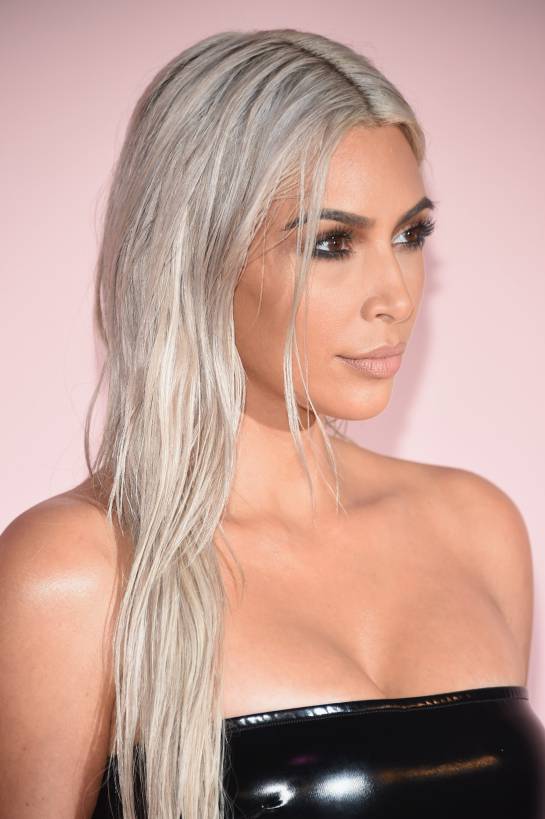 Nuevo look de Kim Kardashian: Kim Kardashian al estilo ‘Game of Thrones’ Nuevo look de Kim Kardashian: Kim Kardashian al estilo ‘Game of Thrones’