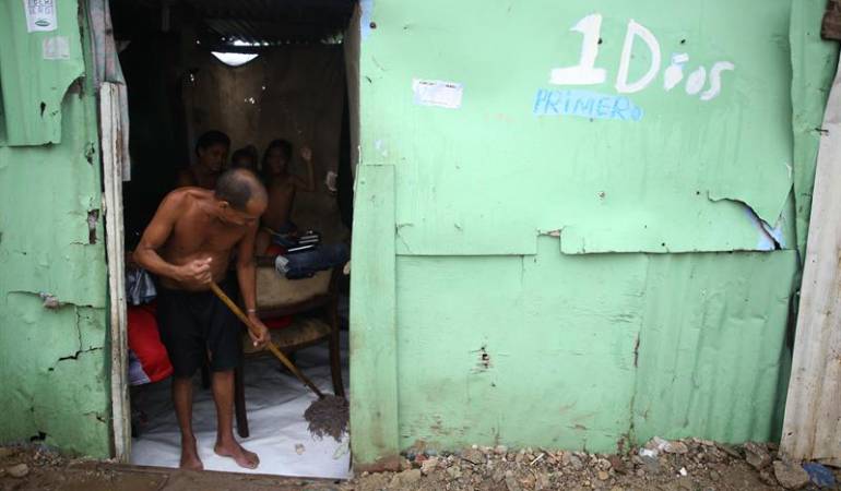 HURACANES ATLÁNTICO: R.Dominicana mantiene aviso de inundación por persistencia de efectos de Irma