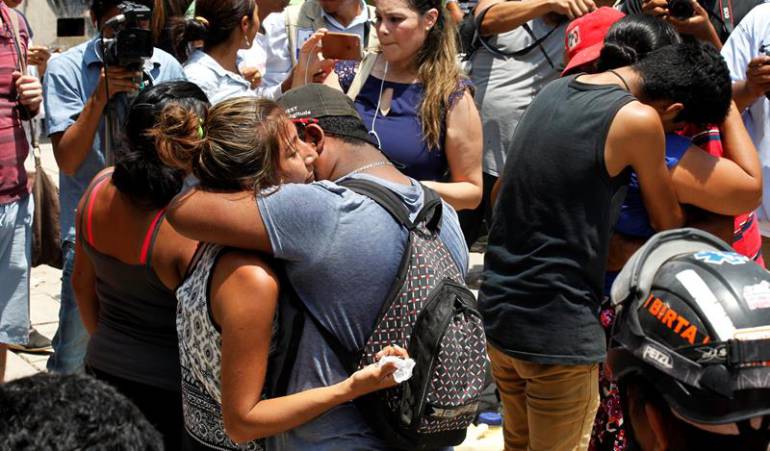 Asciende a 65 la cifra de muertos por el terremoto en México
