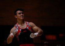 Jossimar Calvo logra medalla de oro en la Copa Mundo de Hungría