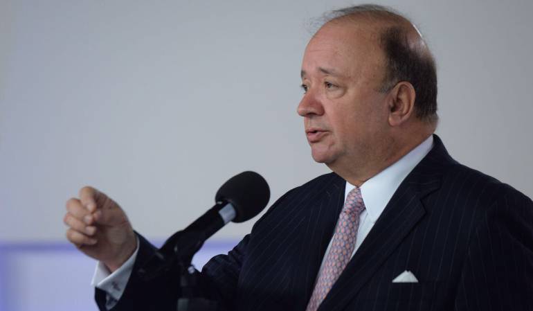Luis Carlos Villegas, ministro de Defensa.