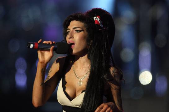 Amy Winehouse: ¡Extrañamos a Amy Winehouse! Las lágrimas aún no se secan Amy Winehouse: ¡Extrañamos a Amy Winehouse! Las lágrimas aún no se secan