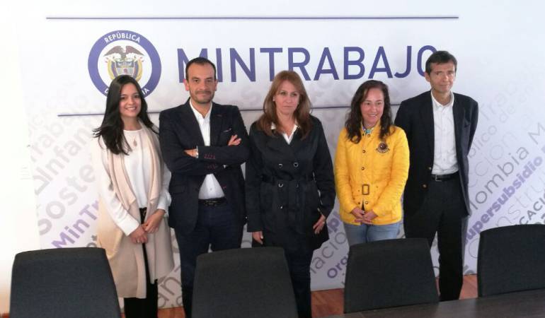 huelga avianca: Expectativa por reunión de Avianca con pilotos de ACDAD