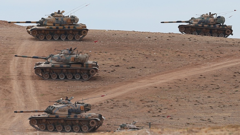 Casi 6.000 iraquíes desplazados por ofensiva militar contra EI en Al Sharqat