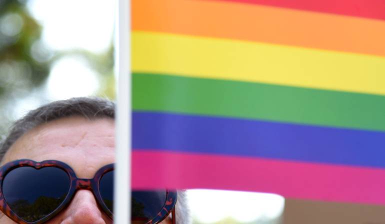 Homofobia en Egipto: Detienen a siete personas en Egipto por ondear bandera LGTB en un concierto