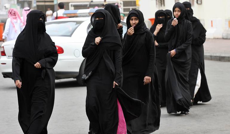 Arabia Saudí mujeres: Arabia Saudí permite conducir a las mujeres por primera vez en la historia