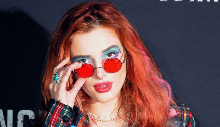 Bella Thorne.