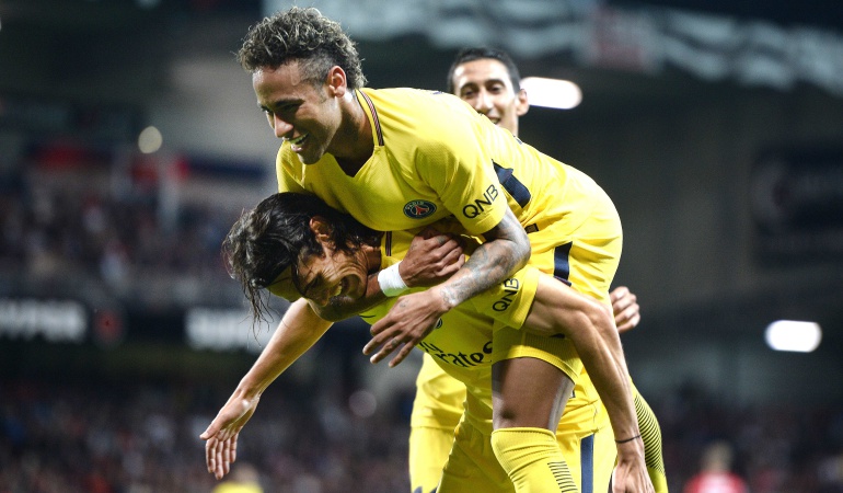 Cavani y Neymar: Son cosas del fútbol y se arreglan en el vestuario: Cavani sobre Neymar