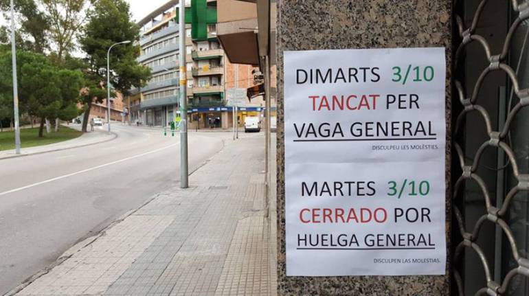 Huelga en Cataluña: Huelga general de Cataluña por actuación policial durante consulta