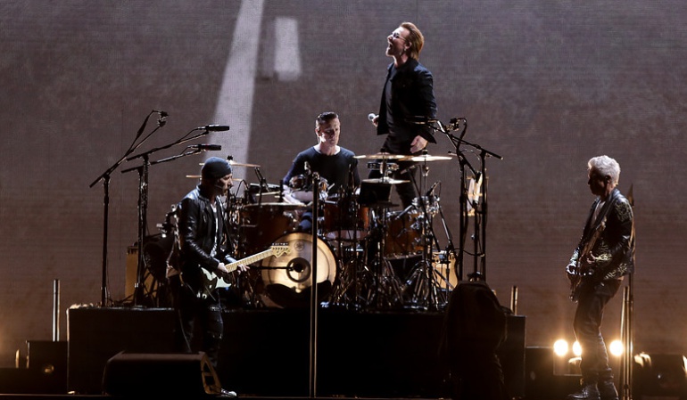 Concierto de U2 en Bogotá: U2 hace homenaje a García Márquez, mujeres y paz en concierto en Bogotá