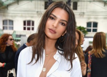 La particular protesta de Ratajkowski contra Trump