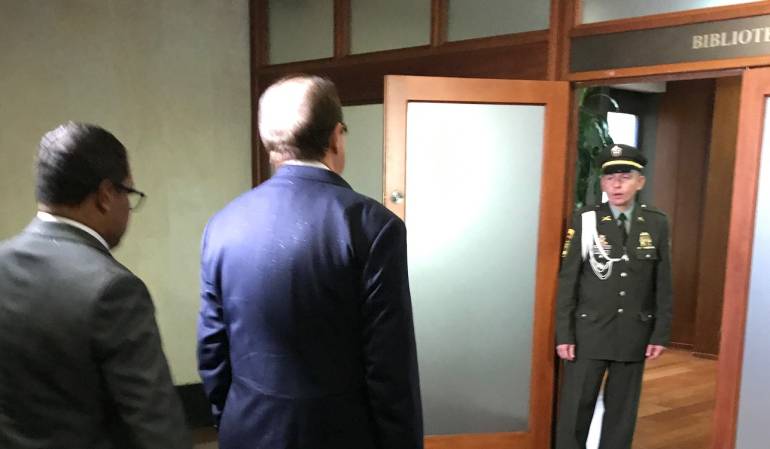Bustos declara ne caso Besaile Caso de carrusel de la toga: El exmagistrado Bustos llegó a la Corte Suprema para declarar sobre el caso de Musa Besaile