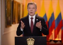 Santos entregará títulos de propiedad a escuelas rurales de municipios afectados por la guerra