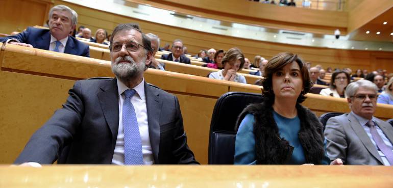 Rajoy delega en su vicepresidenta las funciones del presidente catalán