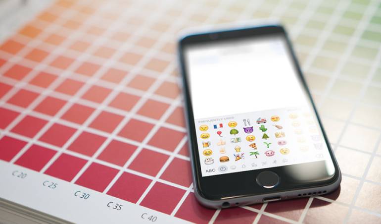 Nueva versión de whatsapp incluye emoticonos para Halloween Nueva versión de whatsapp incluye emoticonos para Halloween