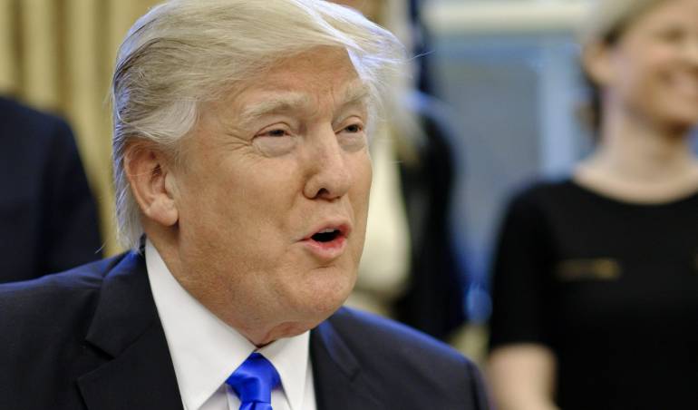 Trump sigue a distancia lo ocurrido en tiroteo en Sutherland Springs Texas: Trump sigue desde Japón las noticias sobre el tiroteo en Texas