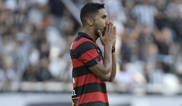 Santiago Trellez: Santiago Tréllez sería sancionado por racismo en Brasil