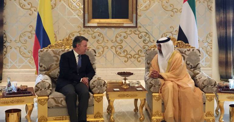 Santos llega a Emiratos Árabes para concretar ayuda para el posconflicto