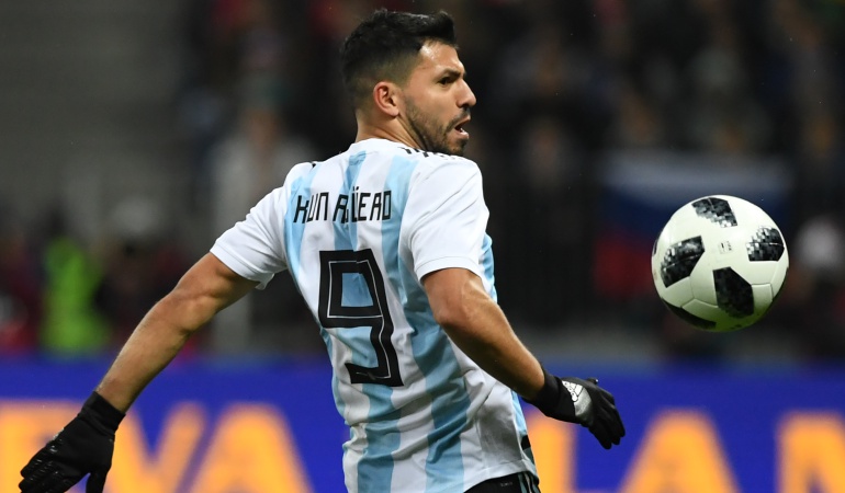 Sergio Aguero desmayo: Agüero sufrió un desmayo en el entretiempo del partido de Argentina