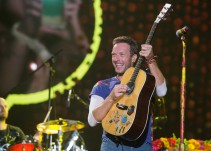 ¡Épico! Así sonó ‘De música ligera’ por Coldplay